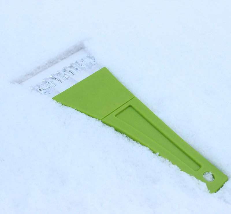 Пластиковый скребок для льда