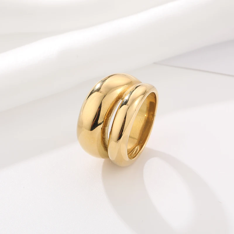 Classic Minimalist Signet Ring Antique Gold Plated Stainless Steel Made in China for Women Men Children