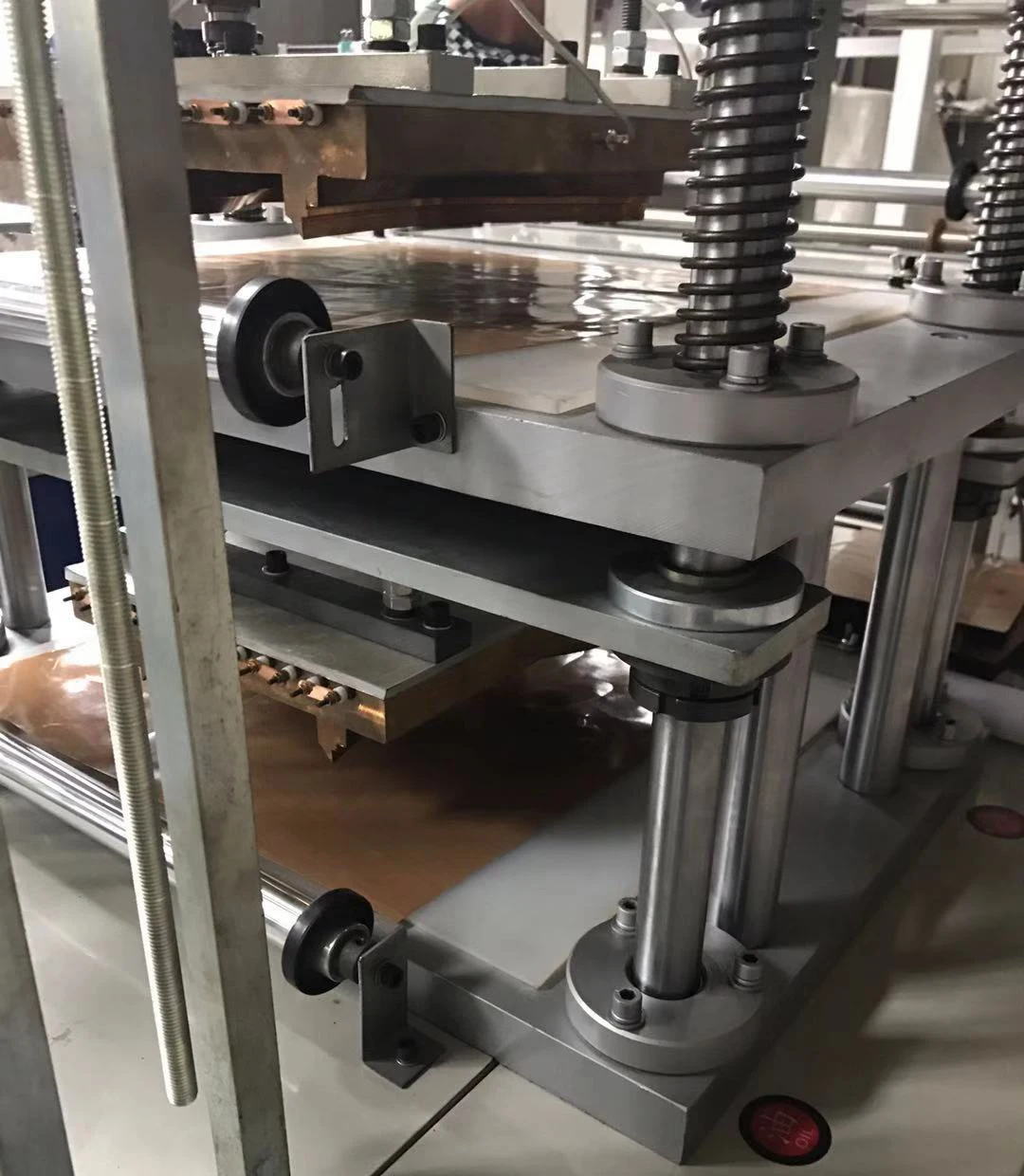 Fully Automatic Germany PE Plastic Disposable Gloves Auto Making Machine Price
