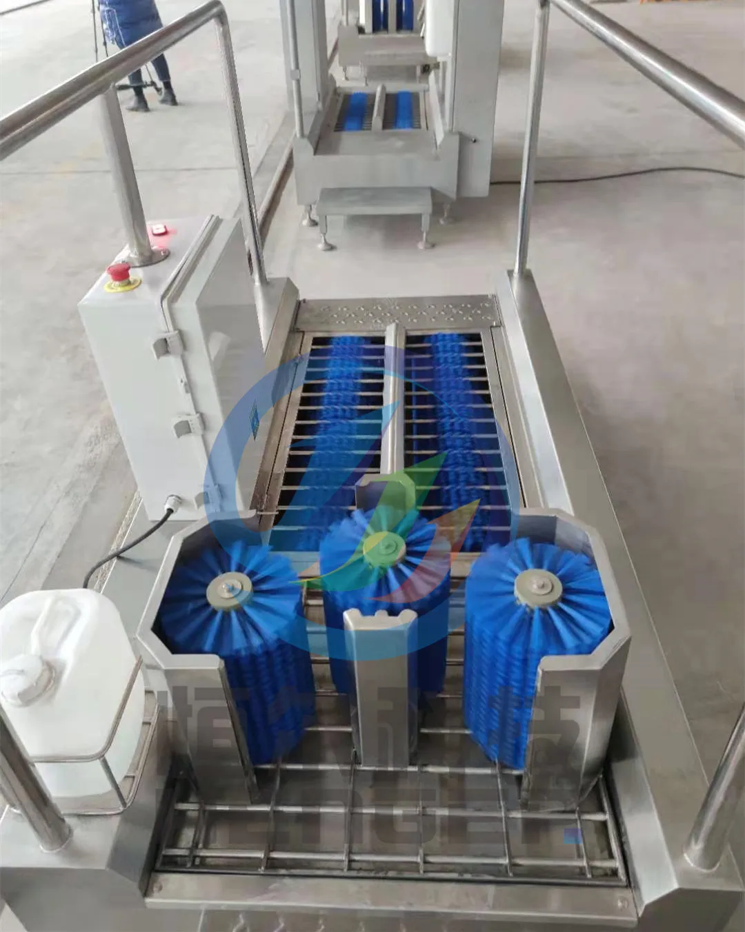 Sanitizing Tunnel Boot Washer Boot Washing Machine Walk Through ...