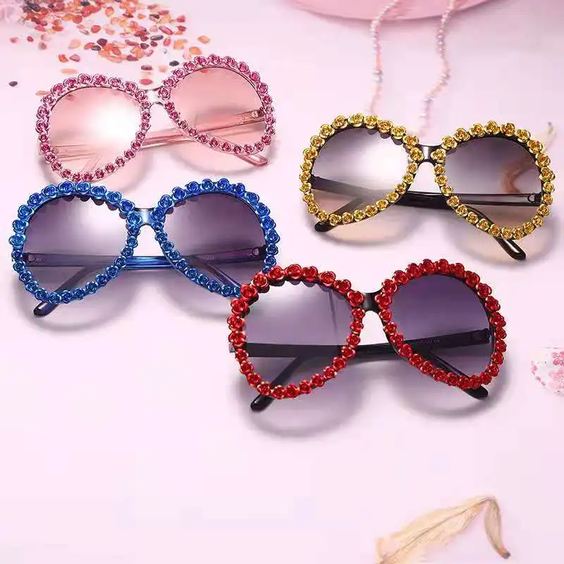 Brand Designer Luxury Square Women Ladies Oversized Sunglasses with  Rhinestones - China Sunglasses and Rhinestone Sunglasses price