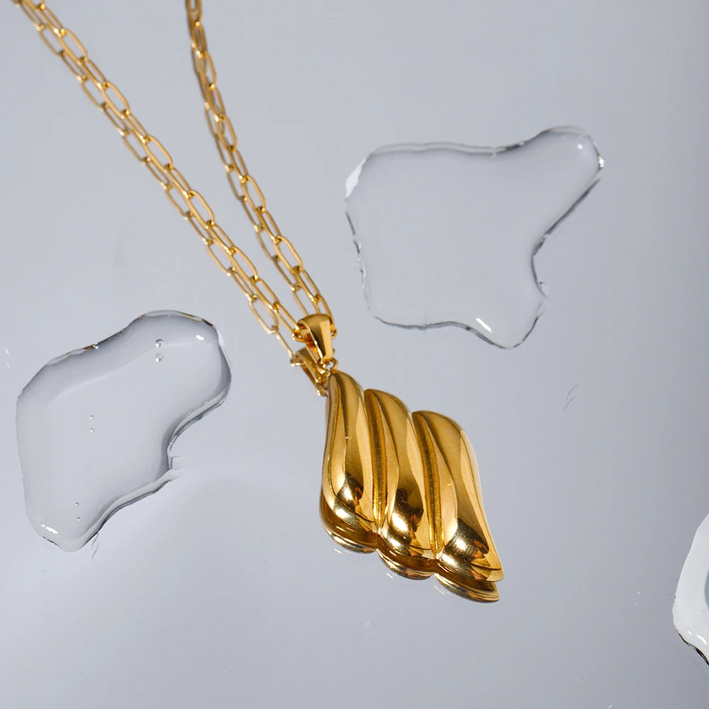 Warrior Wing Necklace in 18k Gold-Plated Steel main image 0
