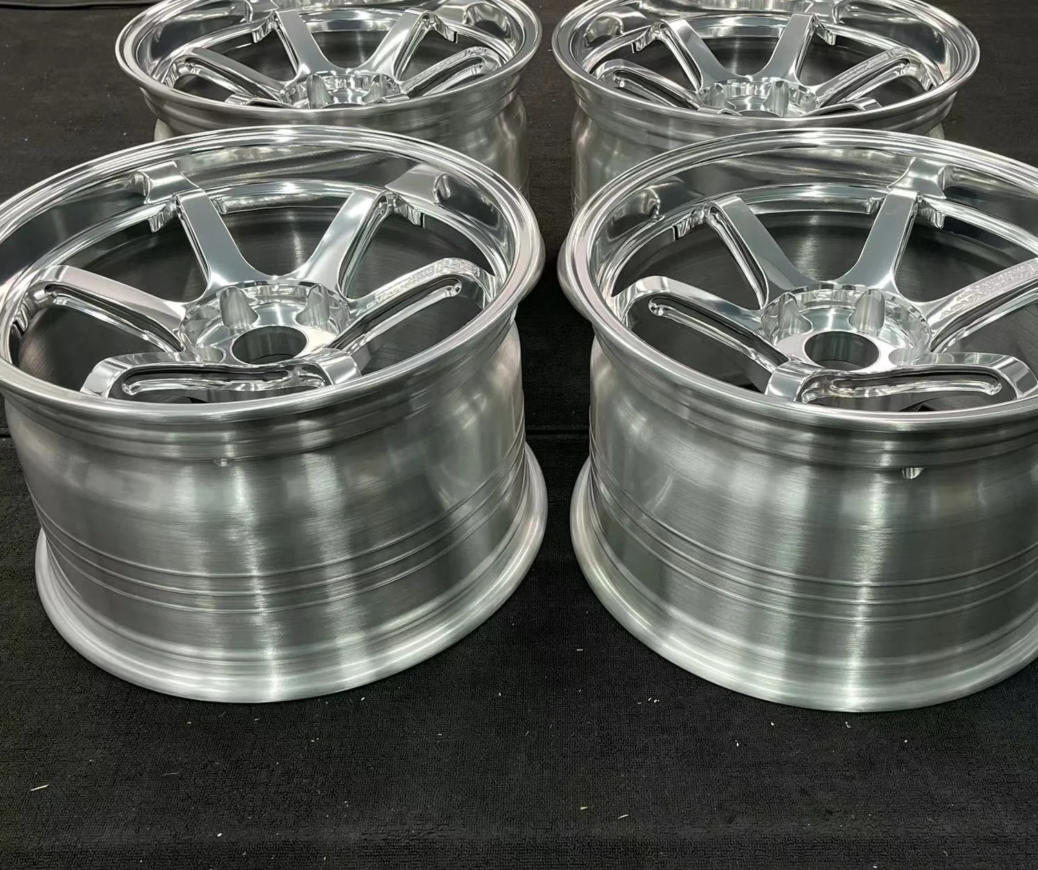 BOLUN New Design 171819インチ5x 114.3 6061T6日産370z用アルミニウム