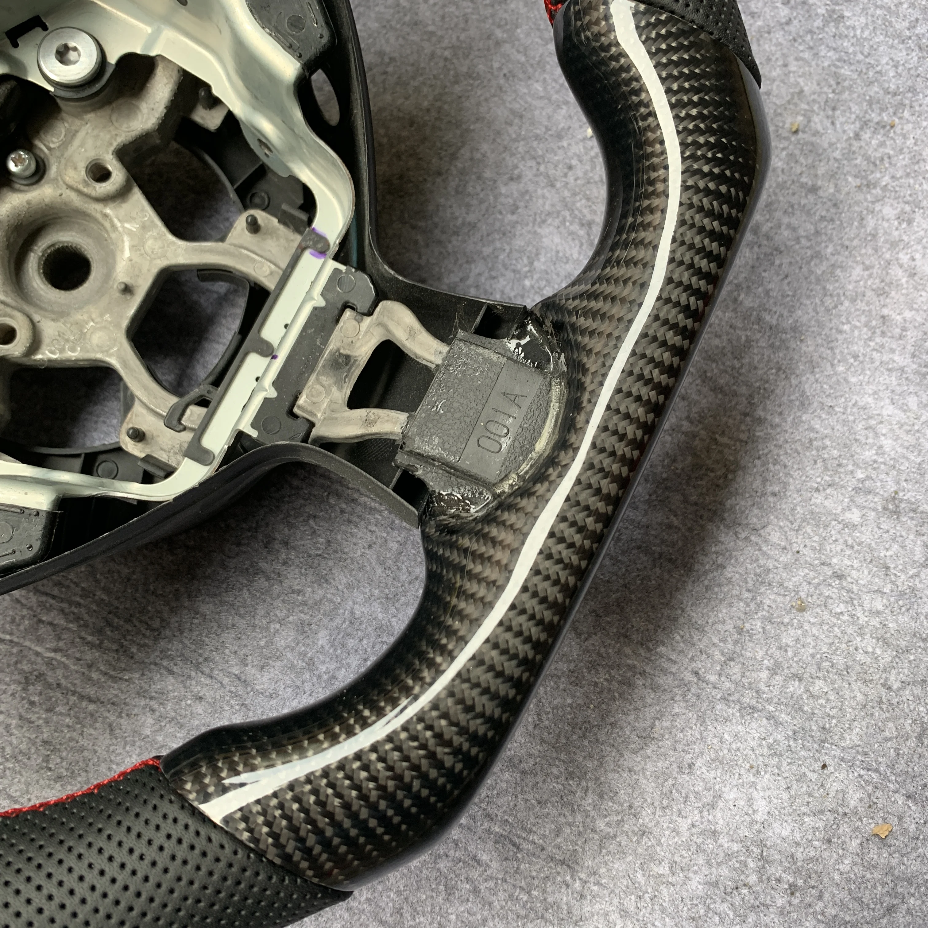 Factory Supply Customize Flat Bottom Steering Wheel for Nissan 2018 370Z With Black Perforated Leather Red Center Line