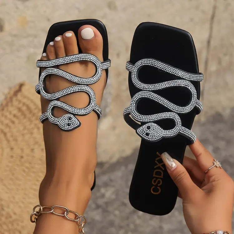 2025 Summer Ladies Luxury Bling Rhinestone Flat Slippers Double Strips Open Toe Outdoor Shining Women Casual Sandals Wholesale
