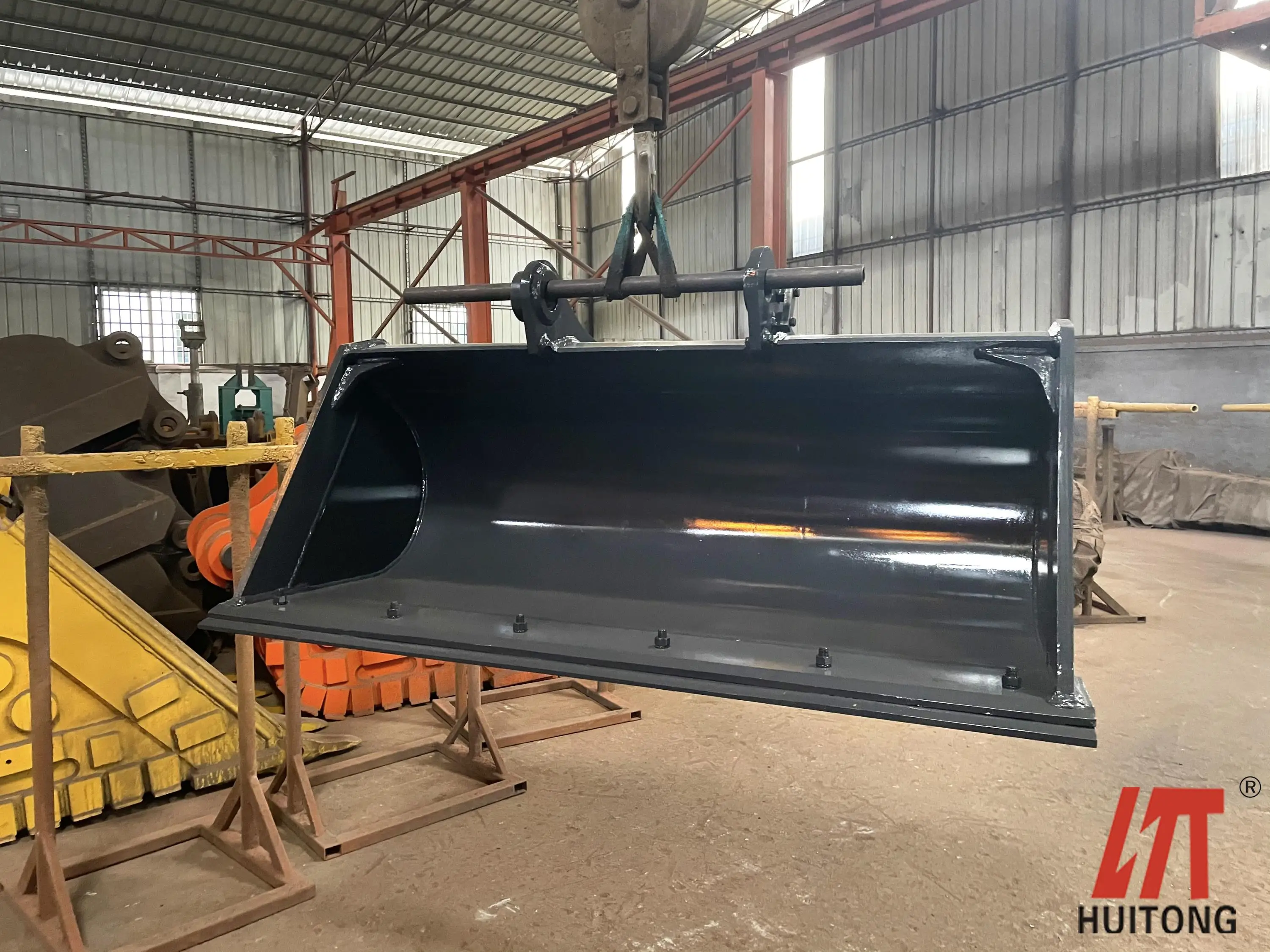 1 - 80 Ton Excavator Backhoe Ditching Bucket For SK250 DH220
