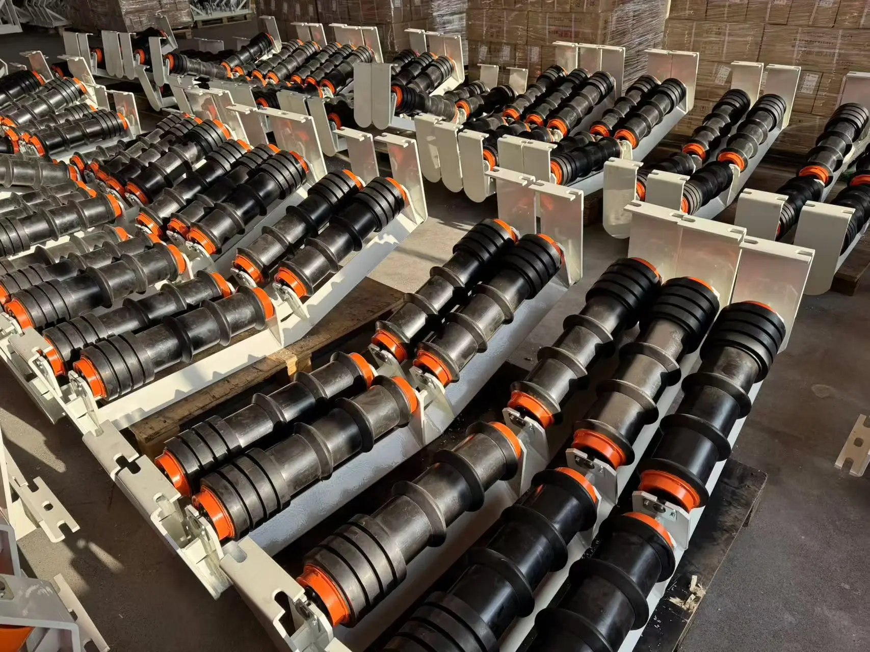 Impact Roller with Rubber Ring for Gravel Transport