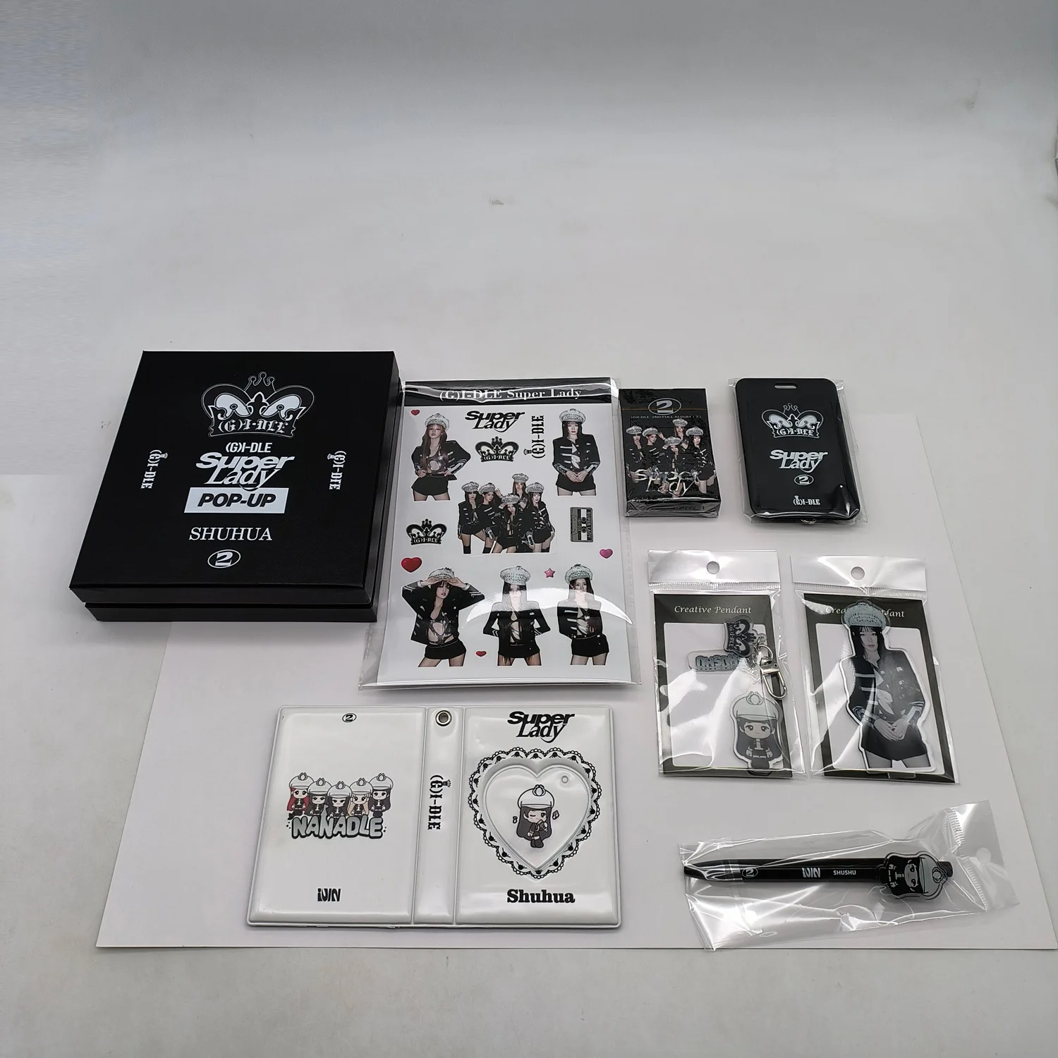 Kpop GIDLE Super Lady Album Gift Box Soyeon Miyeon Shuhua YUQI 