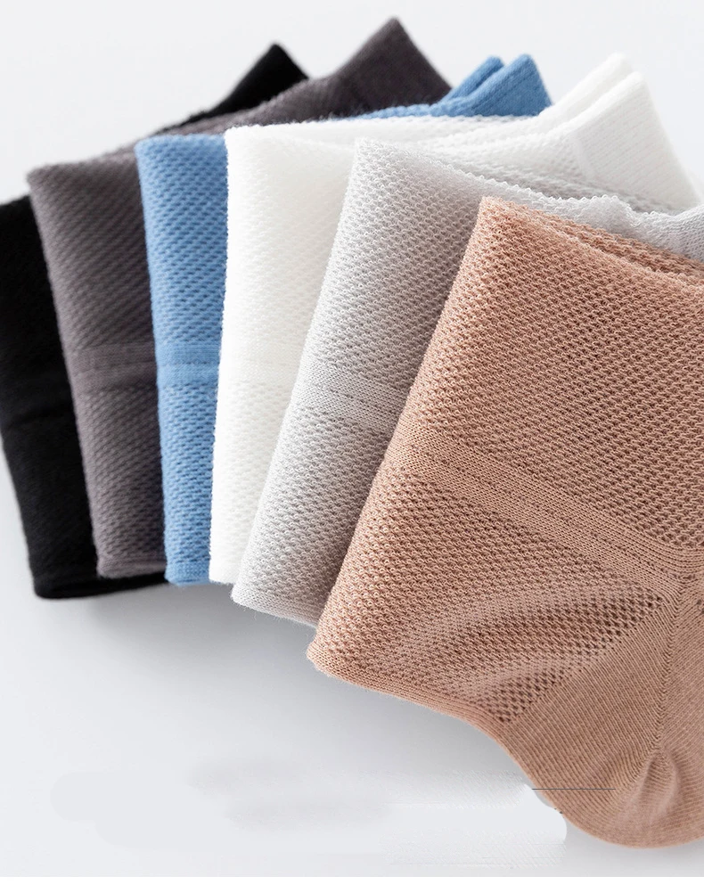 Men's White Sports Socks - Breathable Mesh Design