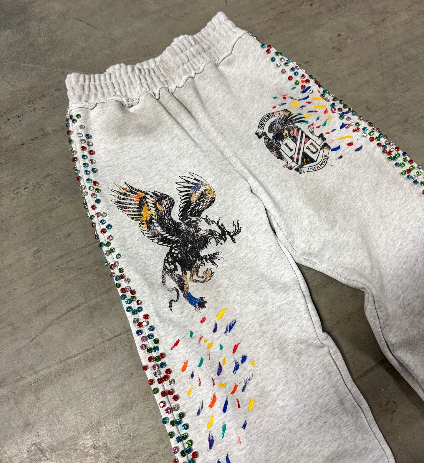 SlatiWholesale Custom 100% Cotton Knitted Men's Wide-Leg Sweatpants 250g Rhinestone Printed OEM Service Available gallery 3