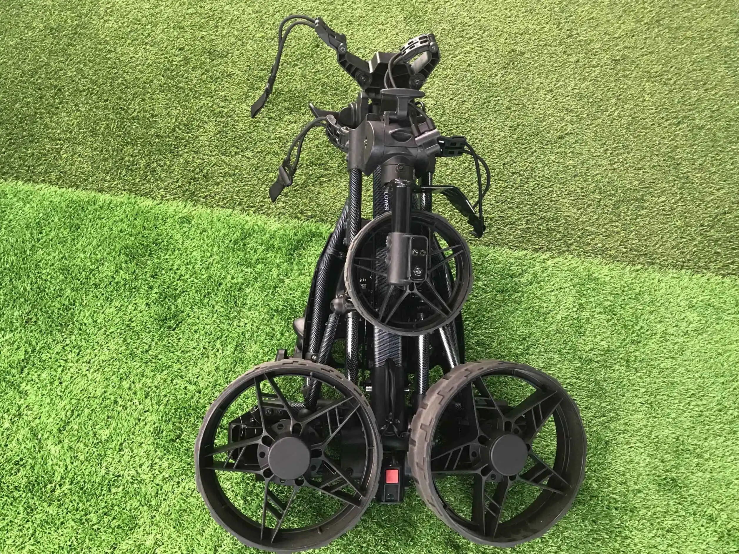 Flat Electric Golf Trolleys With Lithium Battery 36 Hole Remote Control