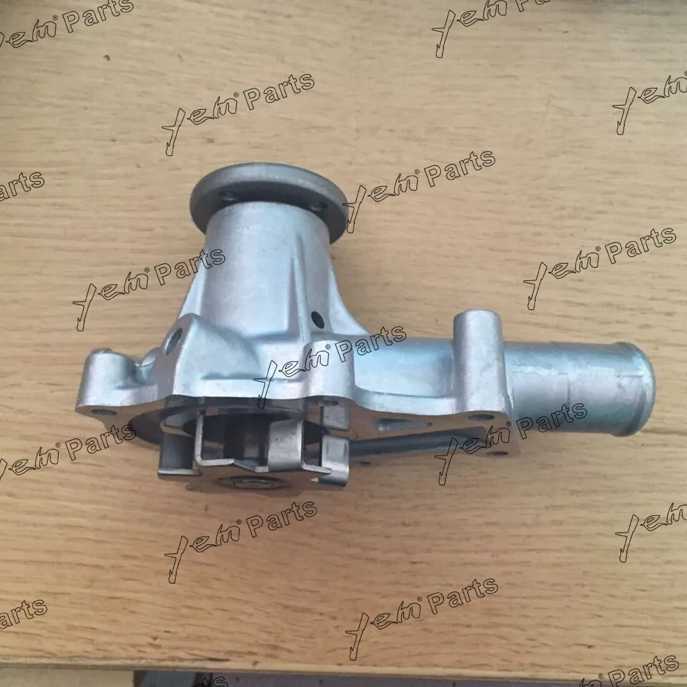 High Performance D1105 Water Pump for Kubota 3