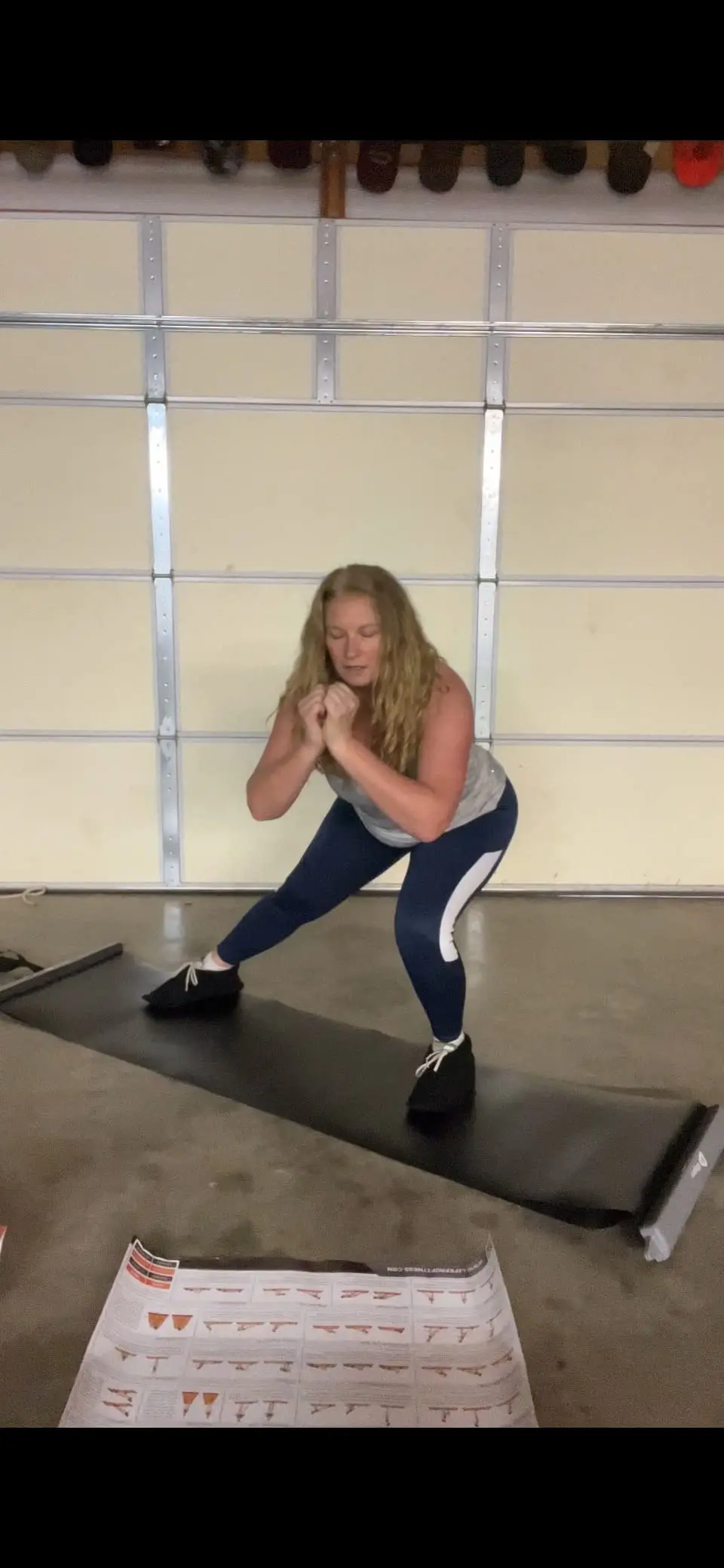 Wellshow Sport Extraslick Sliding Board With Suction Cups Sliding