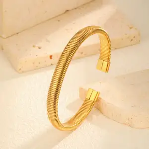 Hot Sale Stainless Steel Hip Hop Non Tarnish Open Jewelry Bangles Women's Jewelry Chunky Elastic Bangles