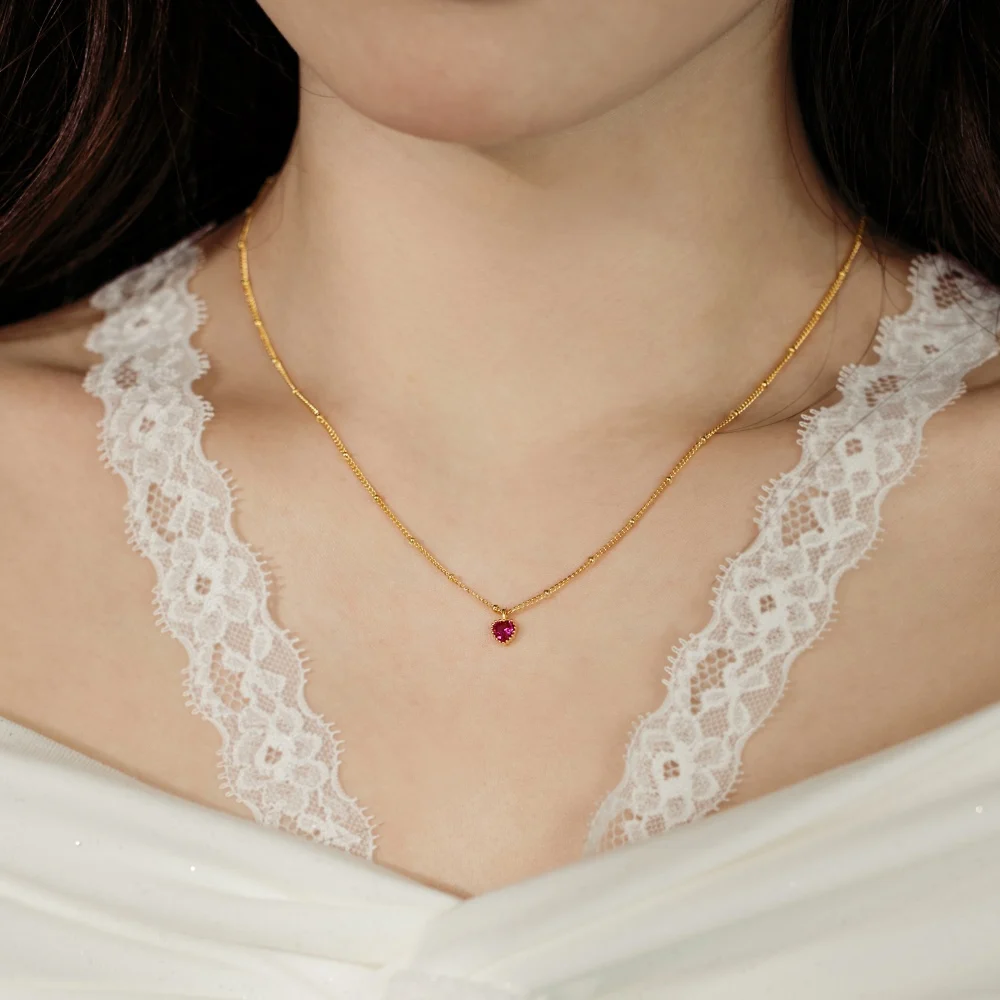 KAKODIY fashionable and simple design suitable for Christmas and Christmas gifts 925 Sterling Silver Cubic Zirconia ruby 5A zirconia heart-shaped pendant necklace detail 2