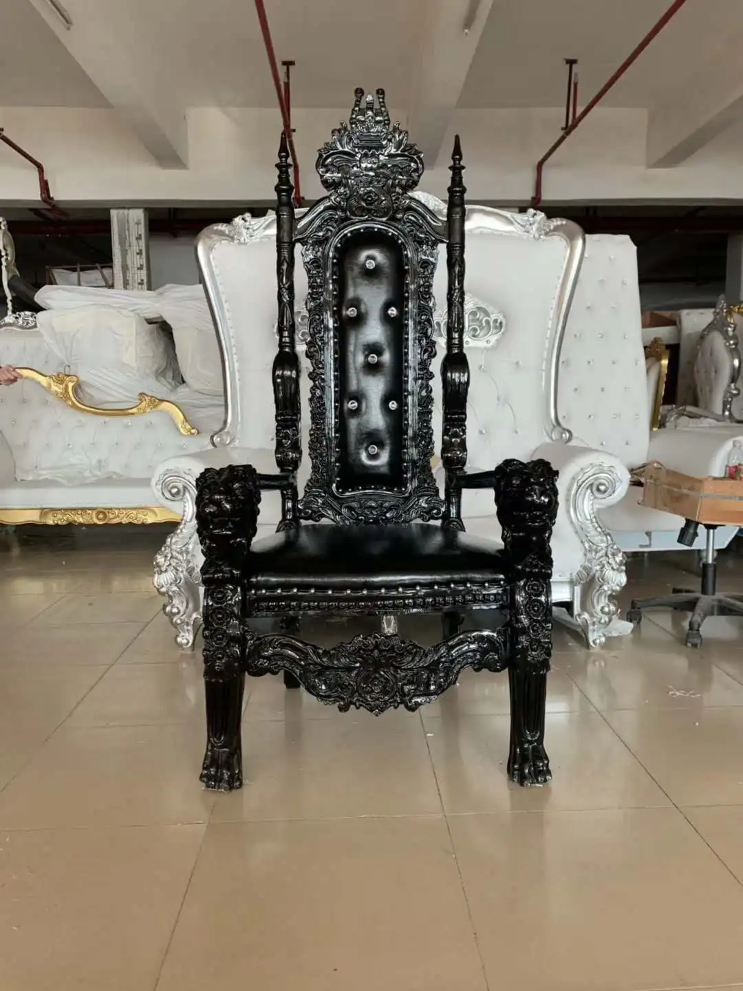 King Throne Chair - Modern Luxury for Weddings & Events