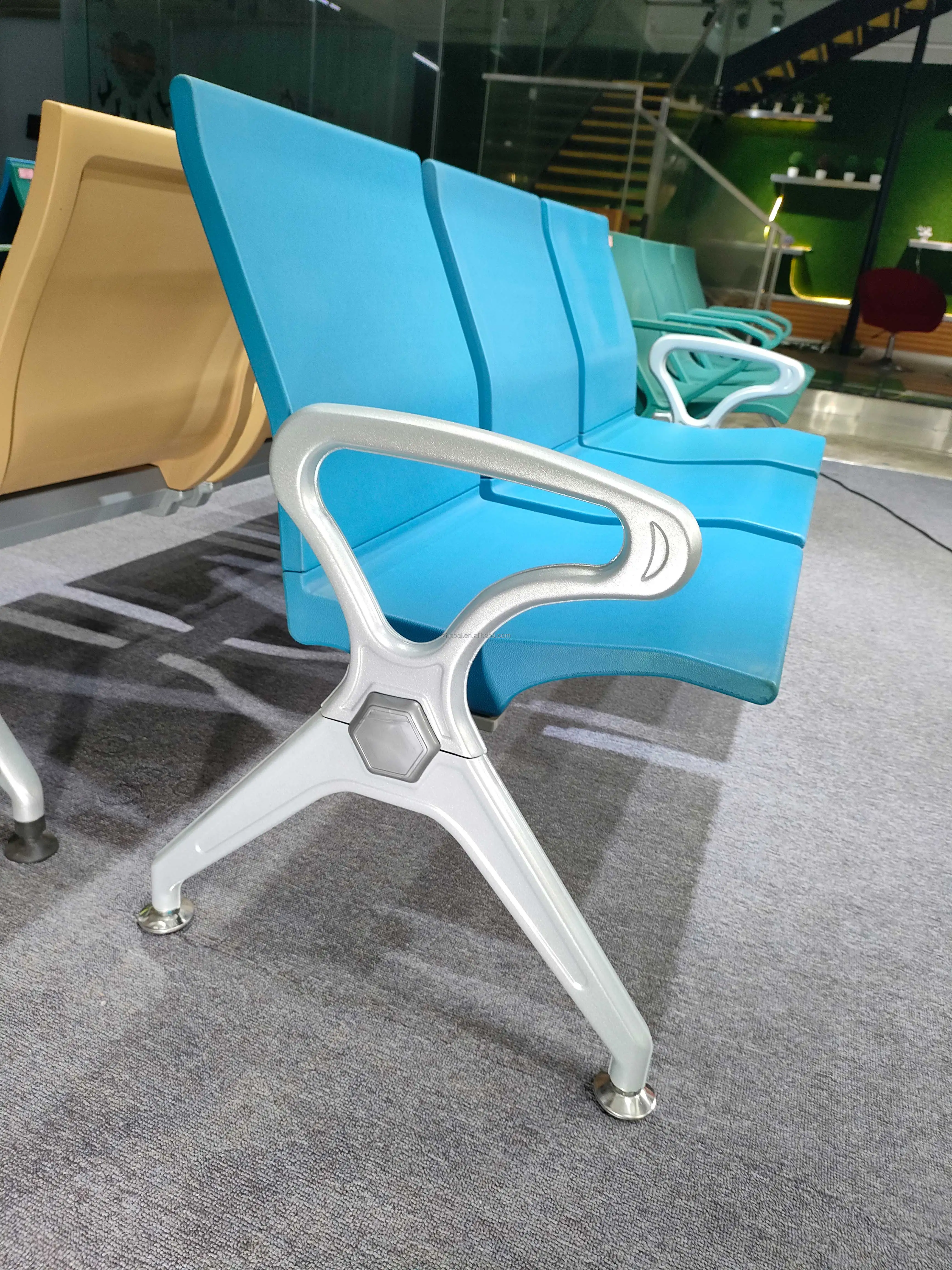 High Quality Modern Customizable USB Port Aluminum Alloy Electric PU Hospital Waiting Chairs for School Clinic Dental Hospital 6