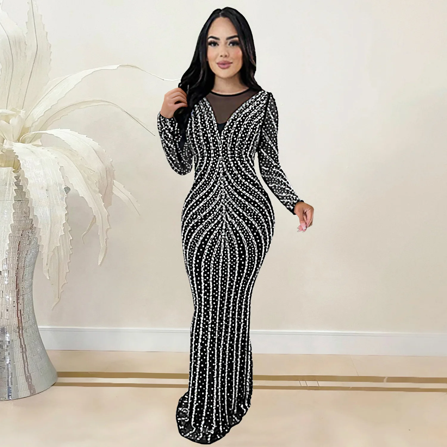 white christmas dresses Lavetir Sheath/Column Halter Short/Mini Christmas Party Dresses with Sequins 2026 main image 1