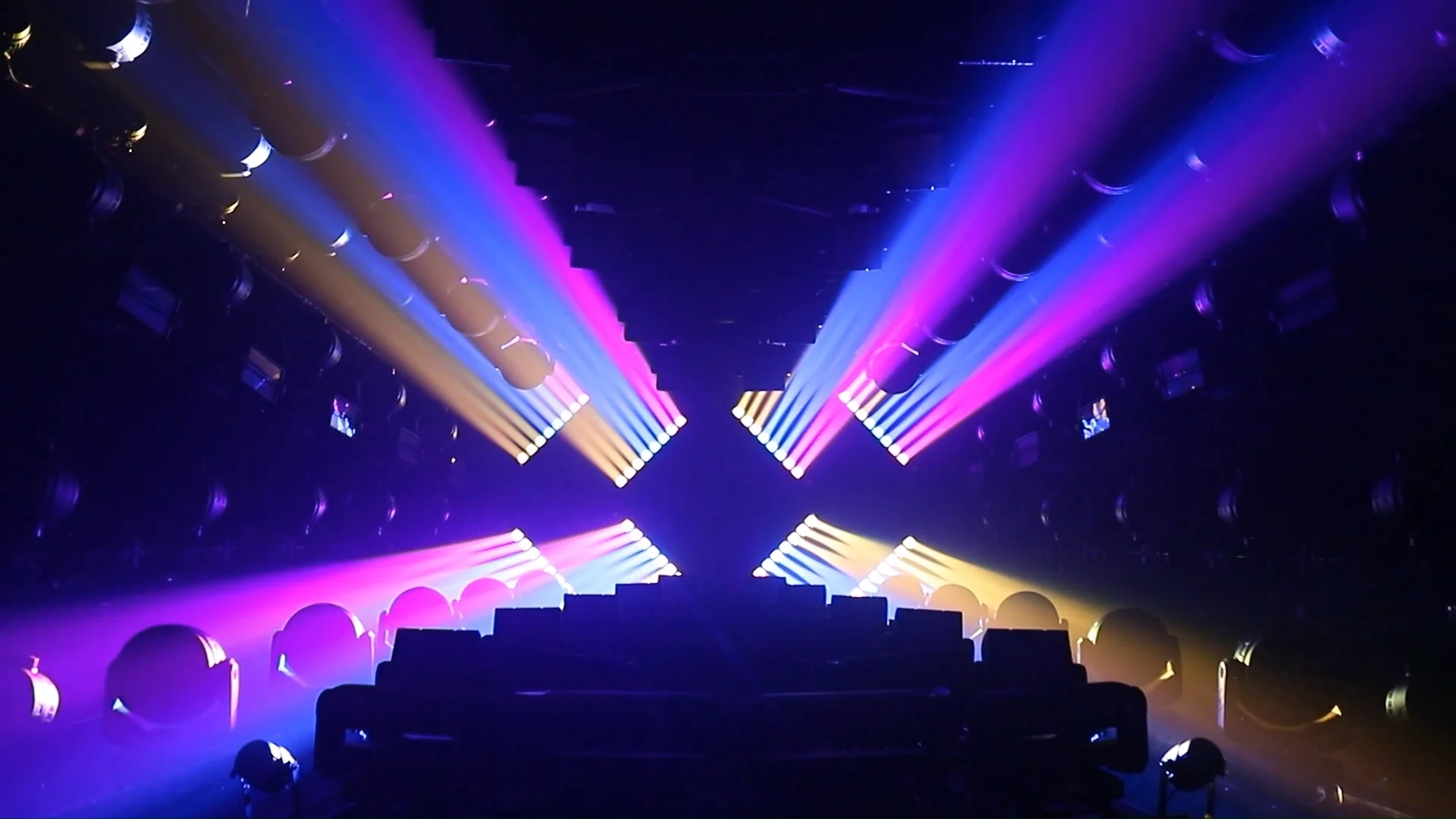 Beyond Lighting 9x60w Wash Zoom Rgbw 4 In 1 Led Pixels Control Stage