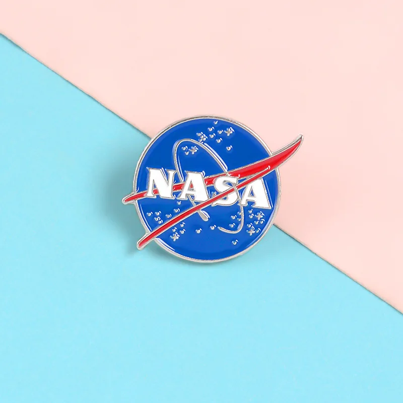 Stock Factory Direct NASA Badge NASA Astronaut Space Suit Aerospace Souvenir Brooch Soft Enamel Lapel Pin