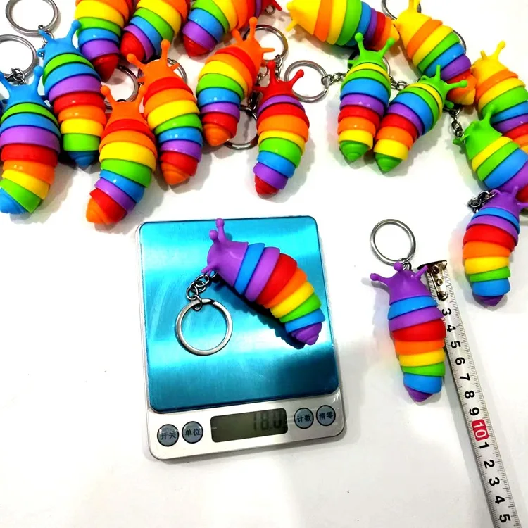 Mini Fidget Slug Keychain Toys 3D Articulated Stretch Caterpillar Sensory Stress Relief Flexible Hand Toy Keyring Bag Pendent