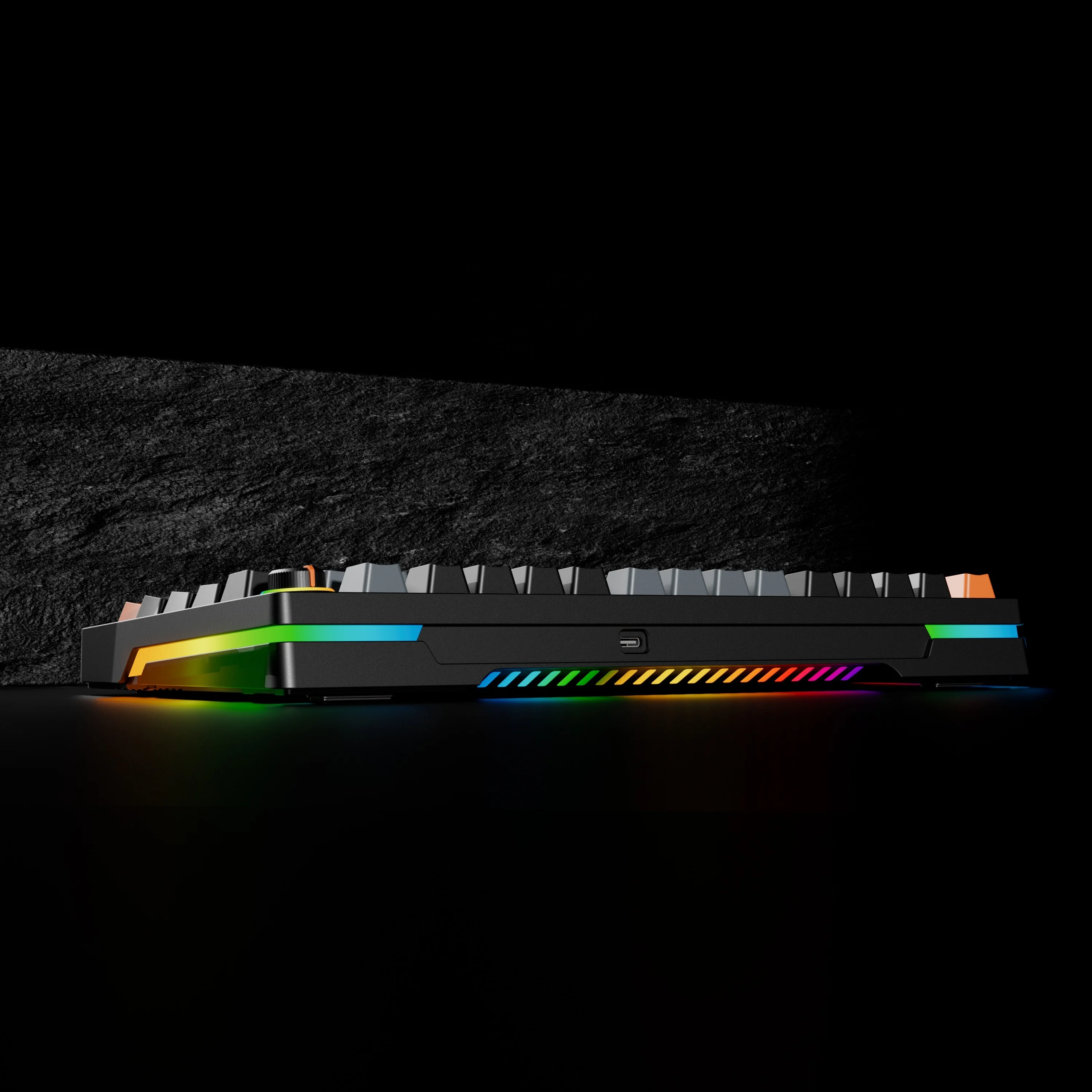 83 Keys Hot Swap Computer Keyboard 2.4G Wireless Mechanical Gaming Keyboard with Silicon Pad