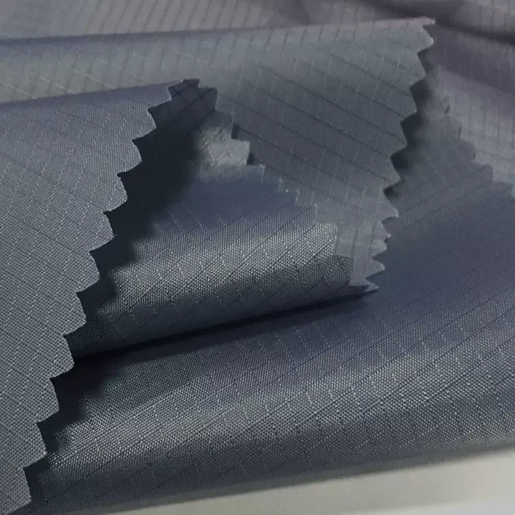 210t нейлоновая ткань переработанная 40D пухонепроницаемая с полиуретановым покрытием устойчивая к разрыву для парашютного