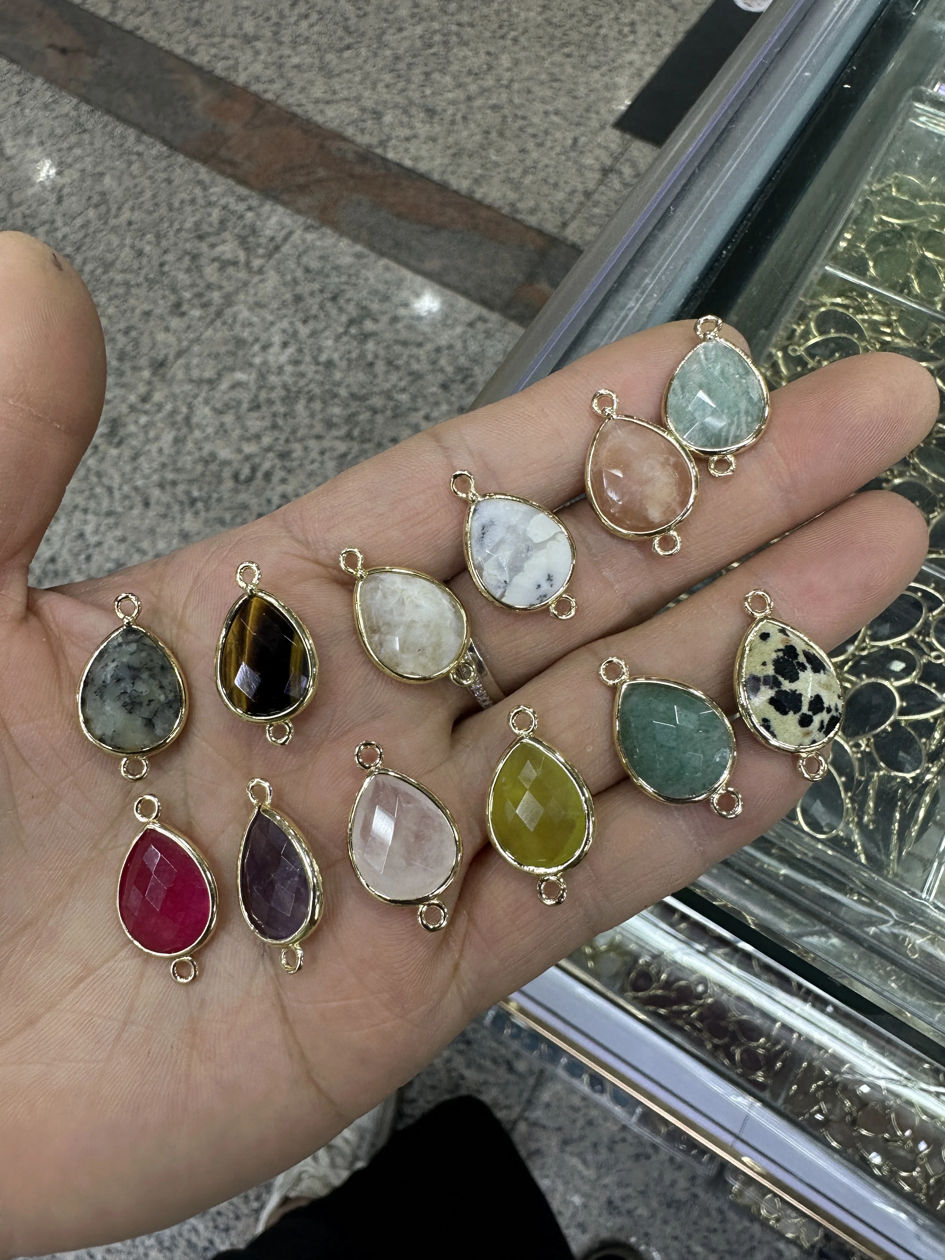 Natural Chess Cut Quartz Gemstone Charms Colors Stone Jewelry Pendant Crystal Findings Connector for Bracelets Making