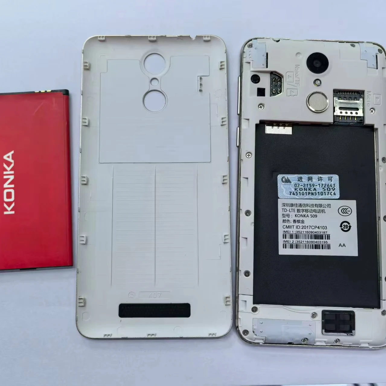 Factory Wholesale Brand New Genuine Mobile Phone 2+16GB  4G Transsion Model   Dual Card Dual HD Screen Smart Phones