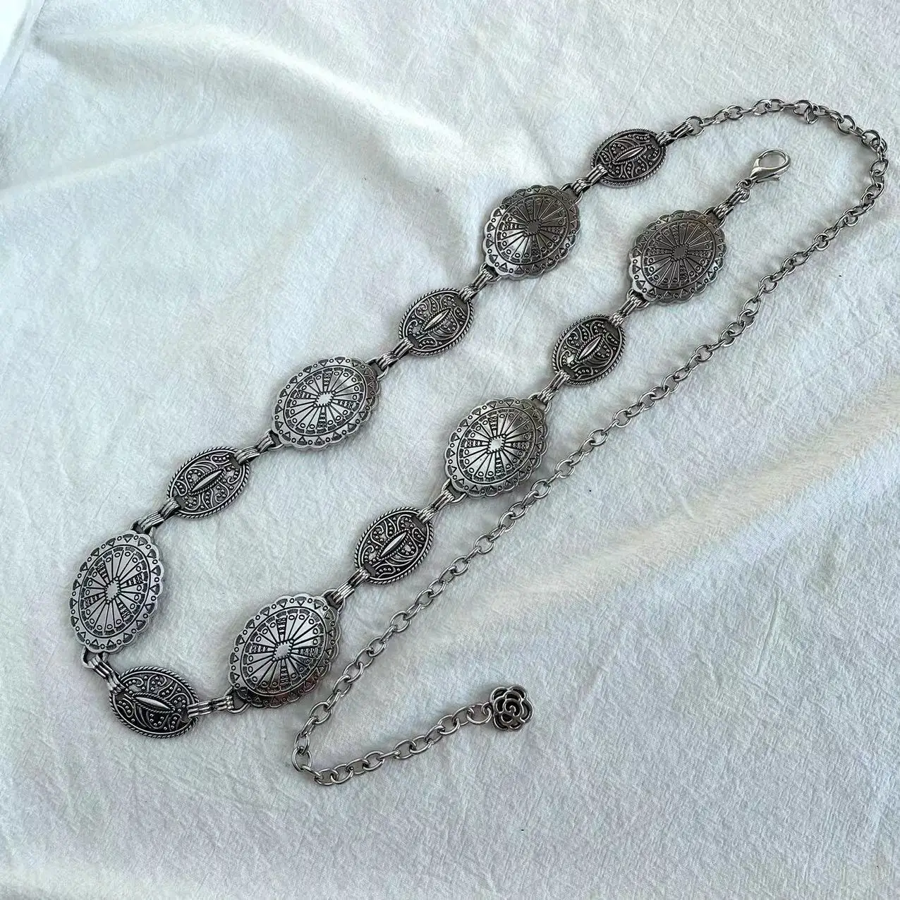 Metal Waist Chain Link Belt for Women - Western Boho Belts display picture 1
