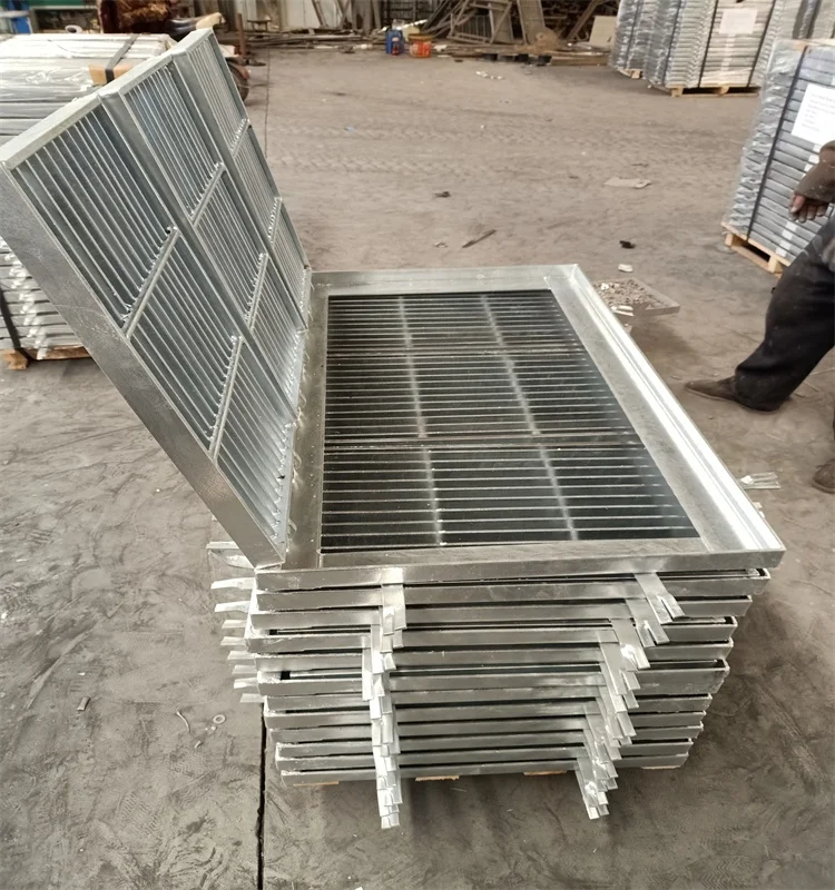 Galvanized Pedestrian Walkway Steel Metal Grating With Hinge Opening and Fishtail for Ditch Drain Cover