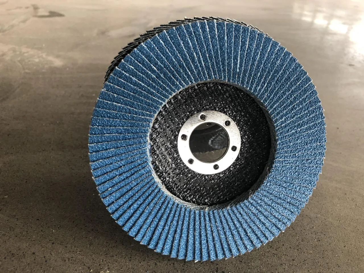 zirconia flap disc1.jpg