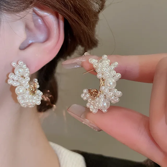 Silver Needle Pearl C-shaped Simple Elegant Geometric Advanced Super Immortal Girl Wholesale Stud Earrings for Woman