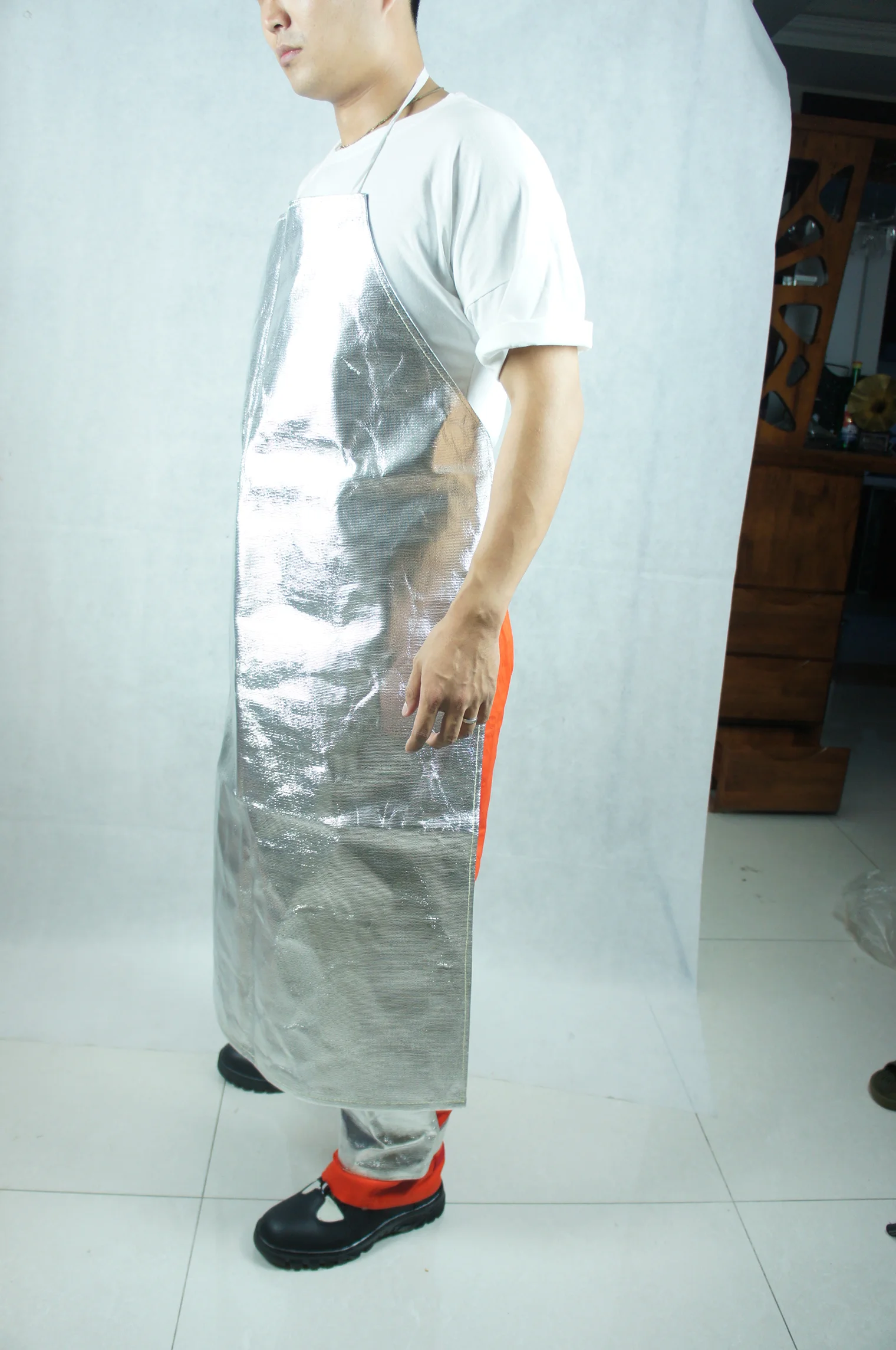 Aluminized Fire Resistant Apron