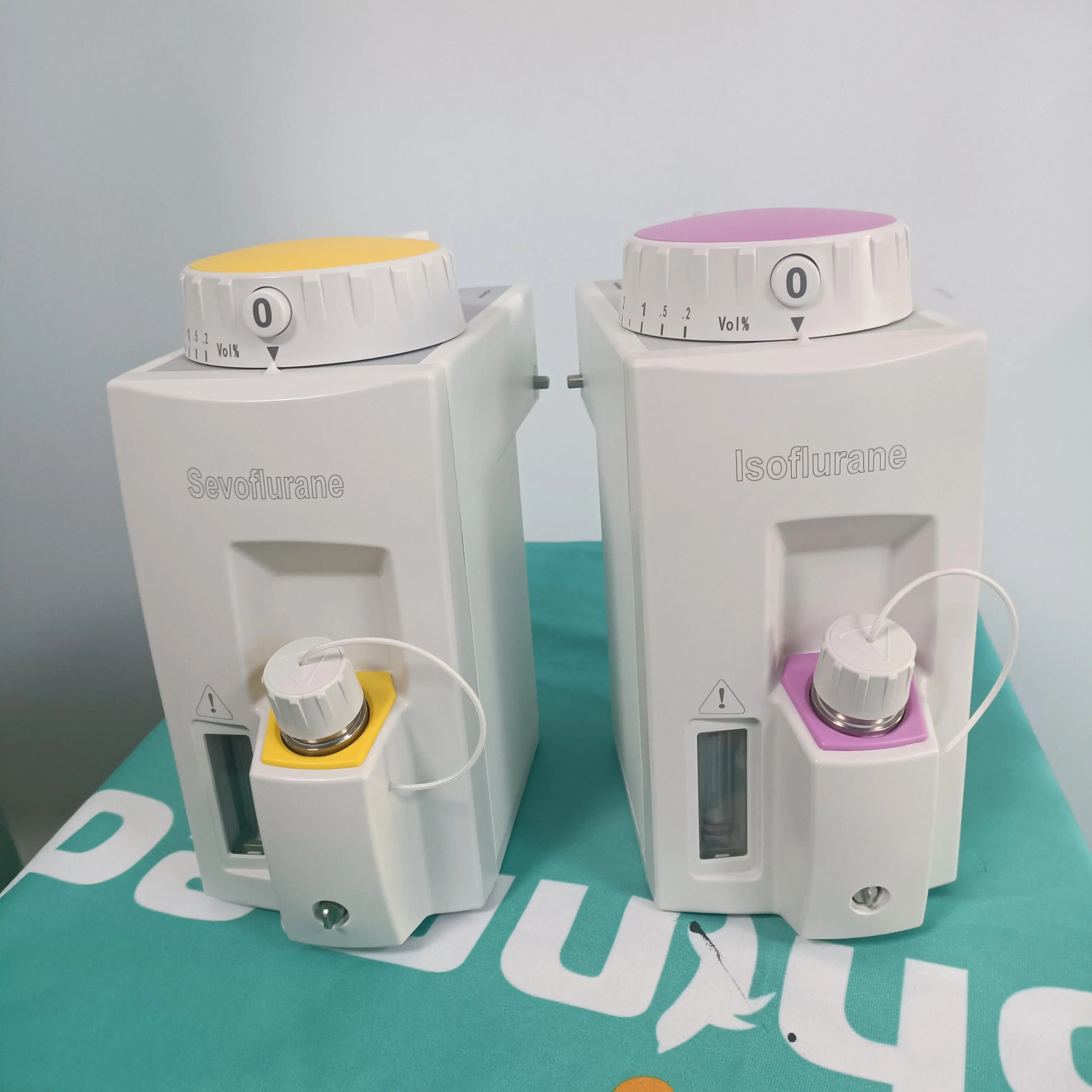 Anesthesia Vaporizer for Veterinary Machines - Isoflurane