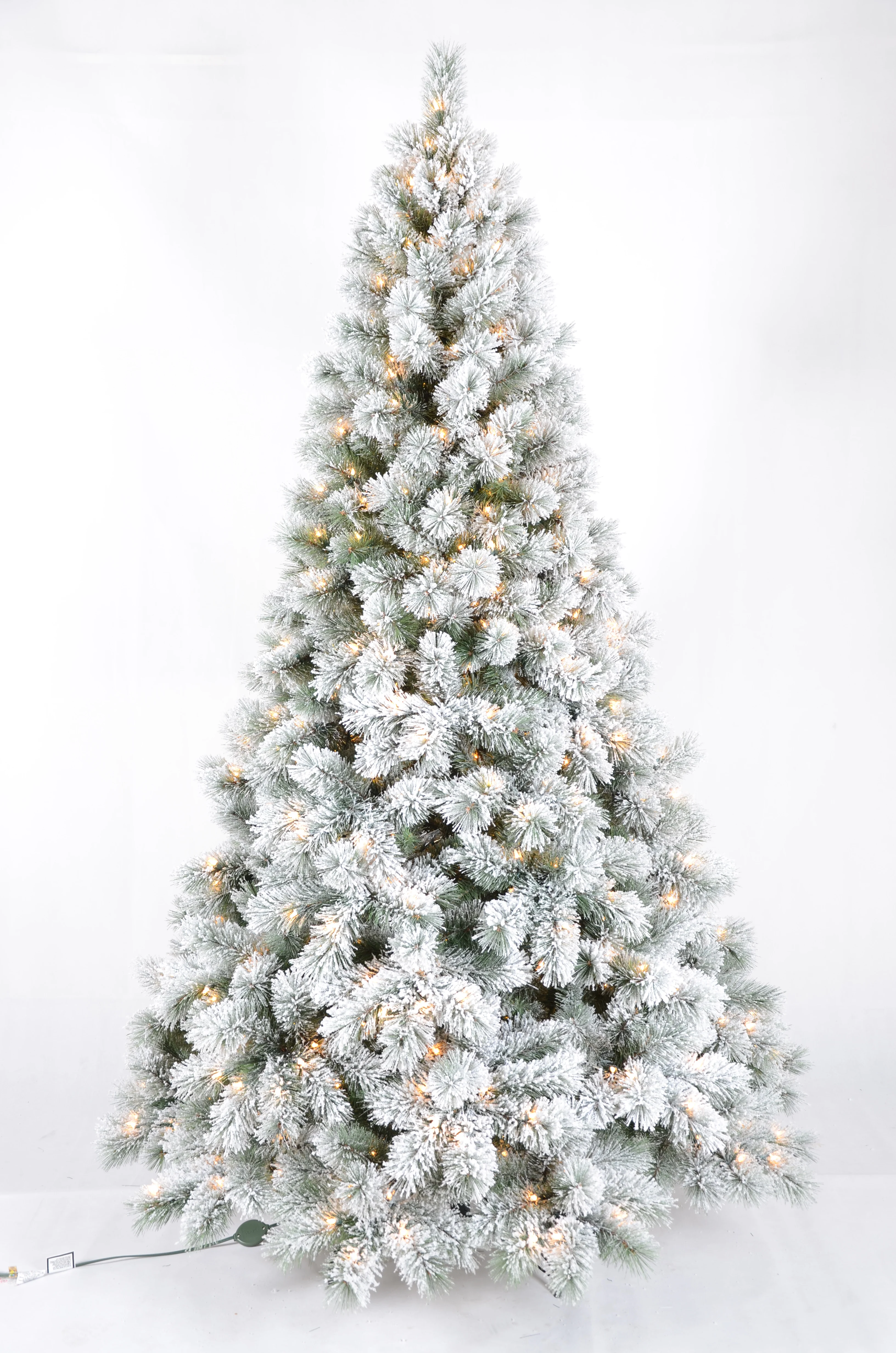 CDL Model 6 7 8Ft PE Mixed PVC Artificial Snow Flocking Christmas Tree Snow With Lights Snow