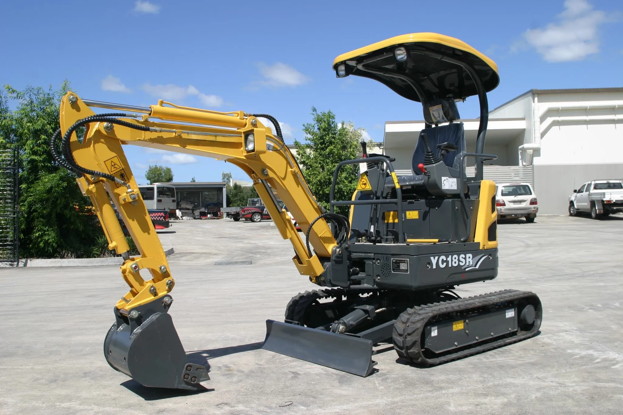 Cheap Price  Mini 2 Ton Remote Control Excavator YC18-8 with Spare Parts for Sale
