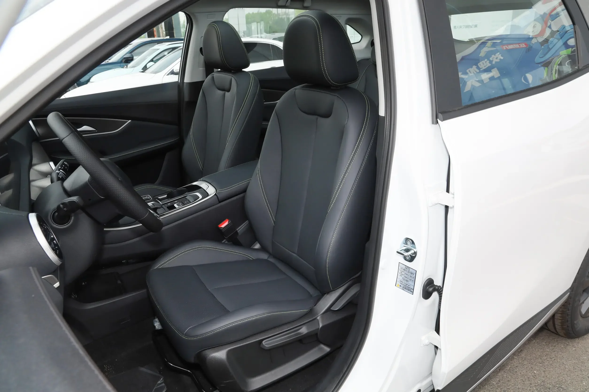 Forthing t5 evo отзывы. Forthing t5 evo. forthing t5 evo фото салона. forthing t5 кроссер. forthing t5 дилеры в спб.