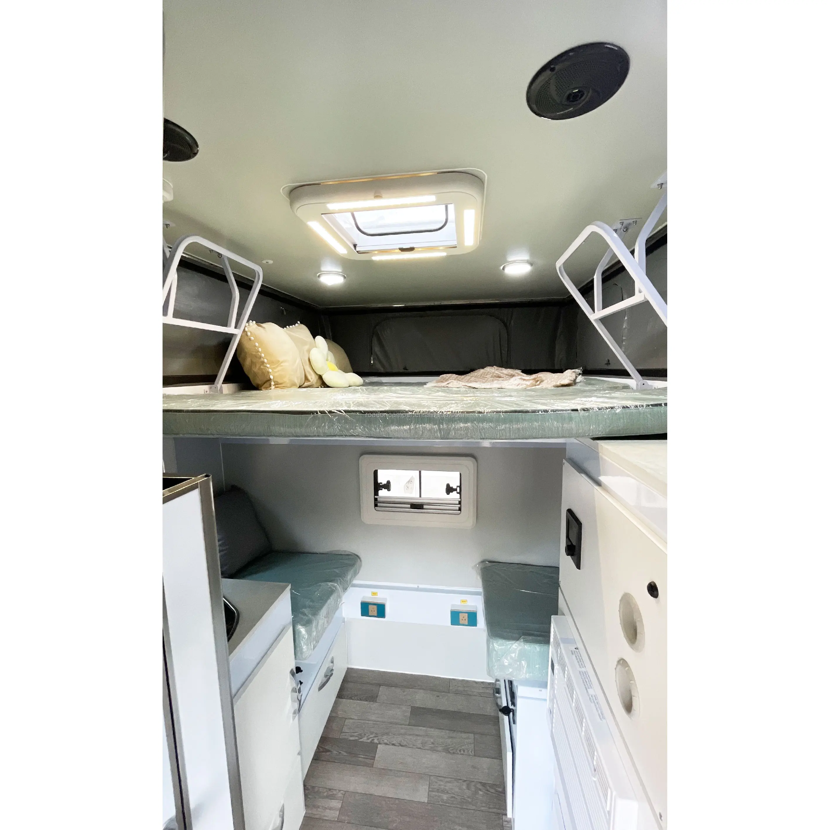 Slide on Style Truck Camper with Slide Out Kitchen and Interior Toilet for Pick up Truck