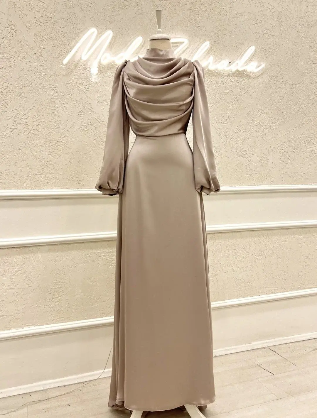 Shop Our New Traditional Muslim Clothing Robes for Women