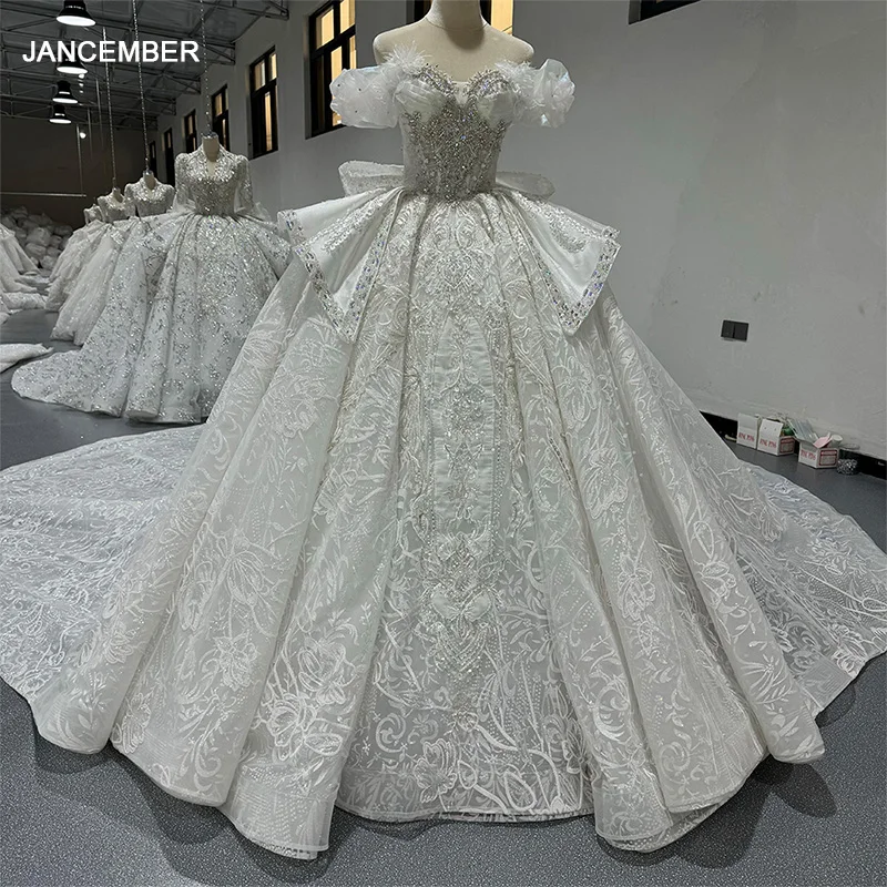 Princess Ball Gown Wedding Dress - Elegant & Versatile