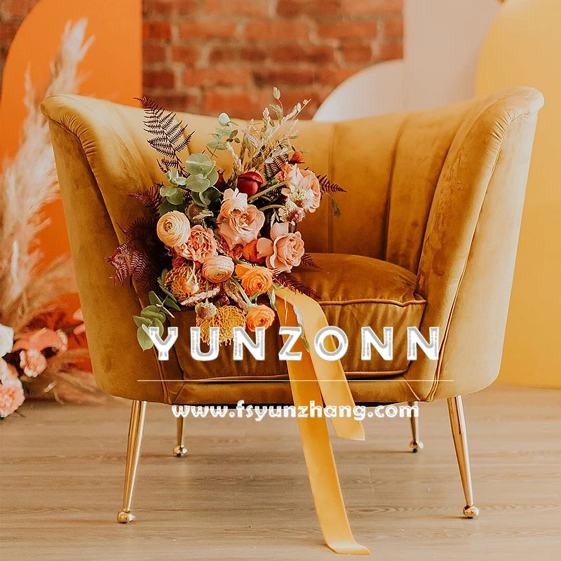 European Royal Wedding Velvet Lounge Chair and Love Seat for Hotel Sofa Events