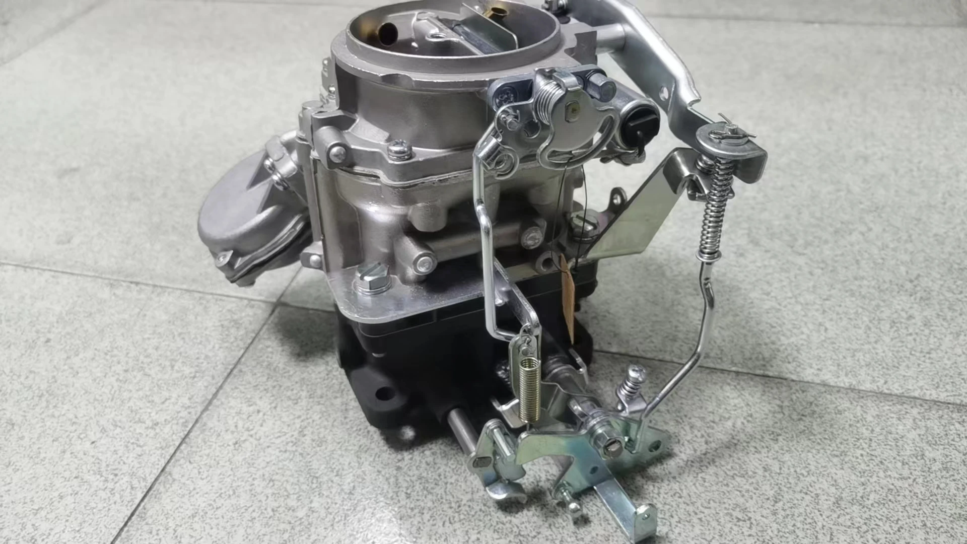 Carburetor 21100-61012 for Toyota 2F 4230CC FJ40 - 1year Warranty