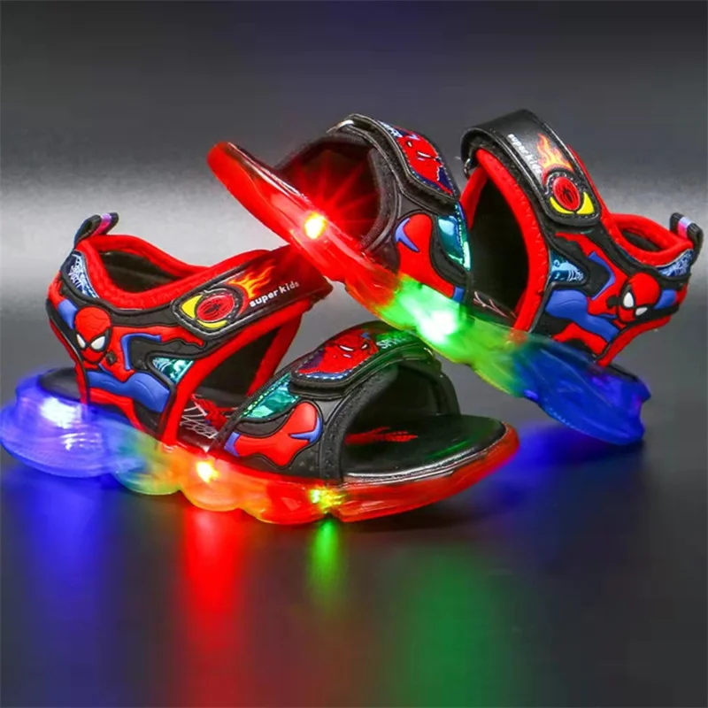 Wholesale custom fashion comfortable boys' shoes with LED flashing lights and soft plastic badges