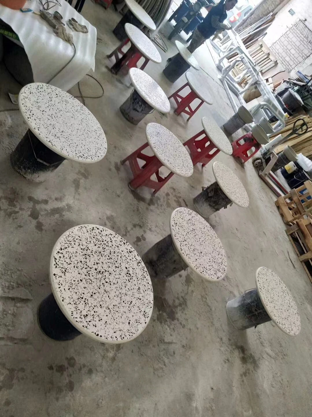 Fabrikaj vendoj alta forto daŭra subĉiela rektangula vitrofibrocementa betona manĝotablo