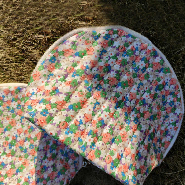 Wholesale cosmetic Portable Bundle Mouth Cosmetic travel custom MAKEUP BAG manufacture