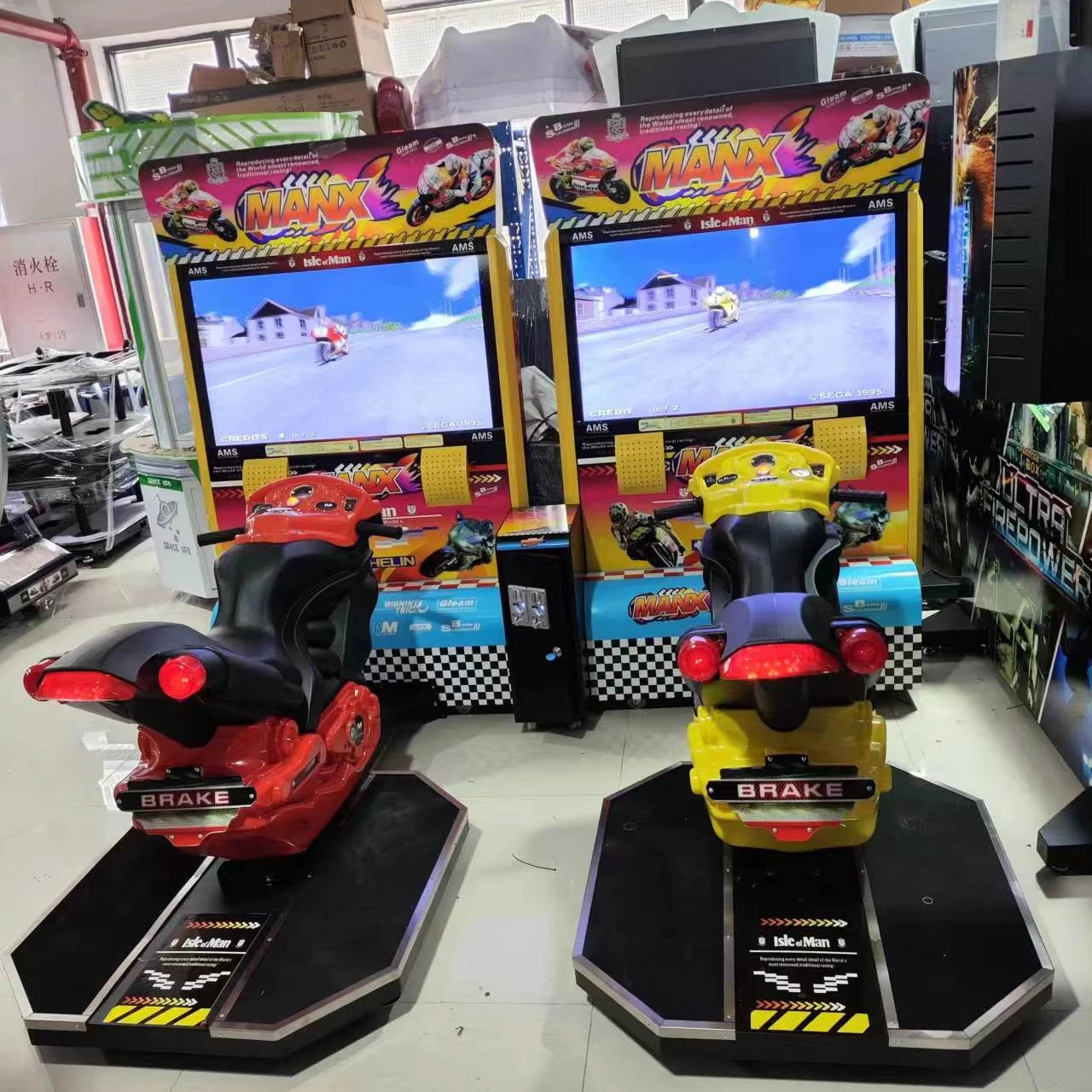 2024 Popular Indoor Amusement Coin Operated Arcade Simulator 42 LCD MANX TT 2 Players Motorcycle Racing Game Machine