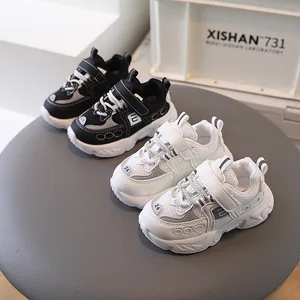 Customized Sport Shoes Black Sneakers for Boys