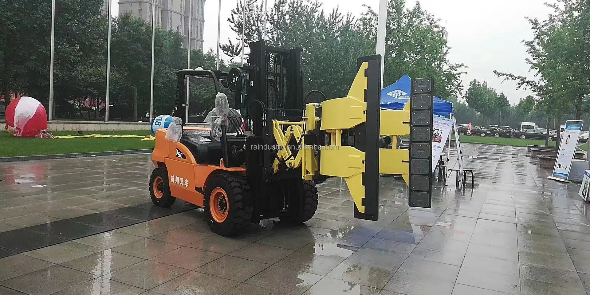 Forklift Side Shifting Tire Clamp Forklift Attachment Fork Tyre Clamp