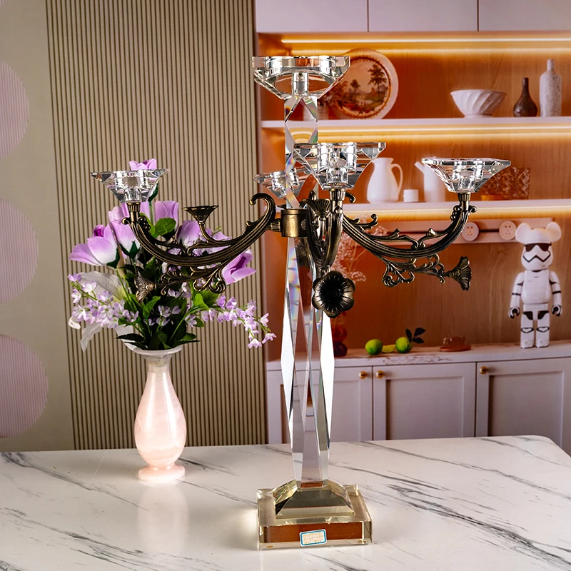 Small Bridge Four Arm Glass Wedding Center Luxurious and Elegant High-end Home Decoration Crystal Candlestick